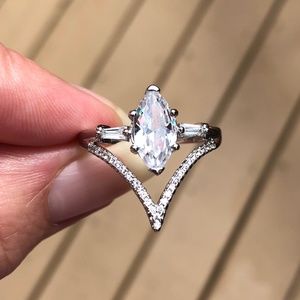 ⭐️NEW Marquise Shaped CZ 1.5 CT Ring Size 10
